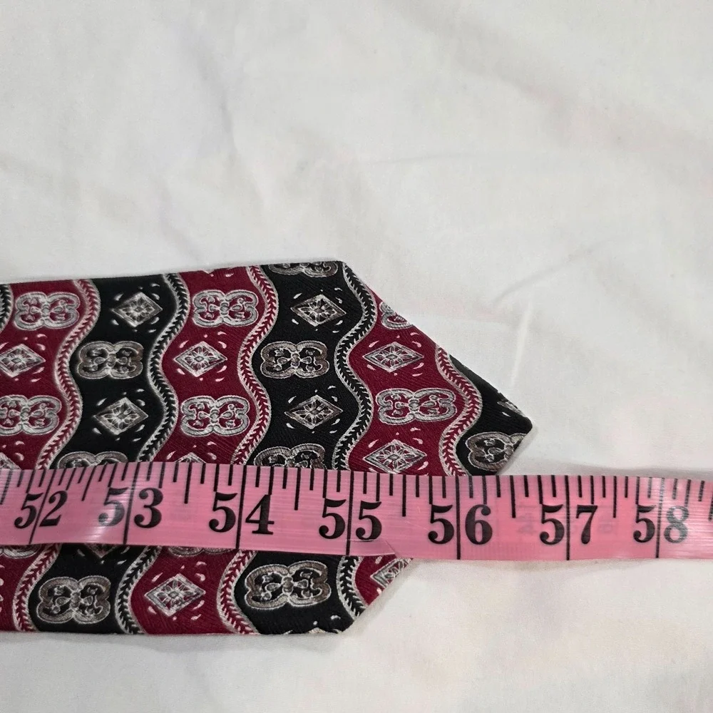 Cape‎ Cod Silk Necktie Burgundy Black Paisley Pattern Jacquard Woven Mens Power